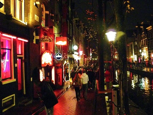Amsterdam bei Nacht.jpg