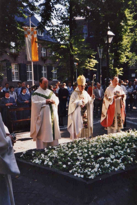 1996 Alchides Mendoza (2).jpg